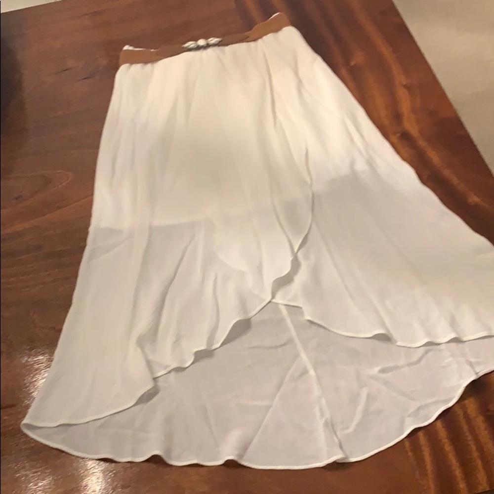 White skirt with belt
